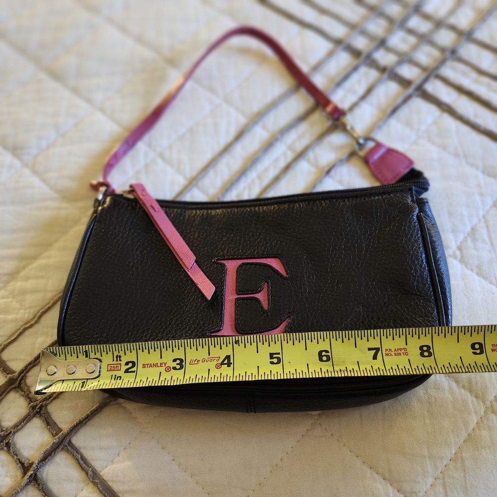Elegant Black and Pink Shoulder Bag - Picture 2 of 8